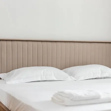 Appartement & Quiet Flat 1br By Pikhost *