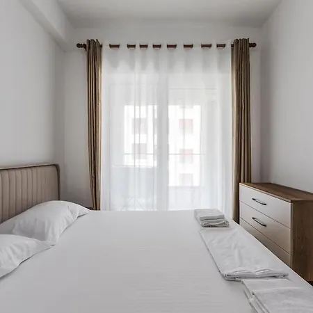 & Quiet Flat 1br By Pikhost